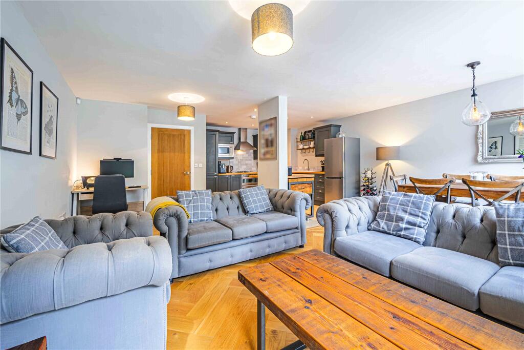 House in Dacorum, Chiltern Park, Berkhamsted - View 3