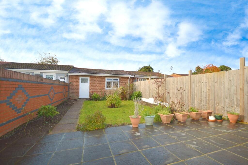 Hinton Avenue, Hounslow, TW4 photo 2