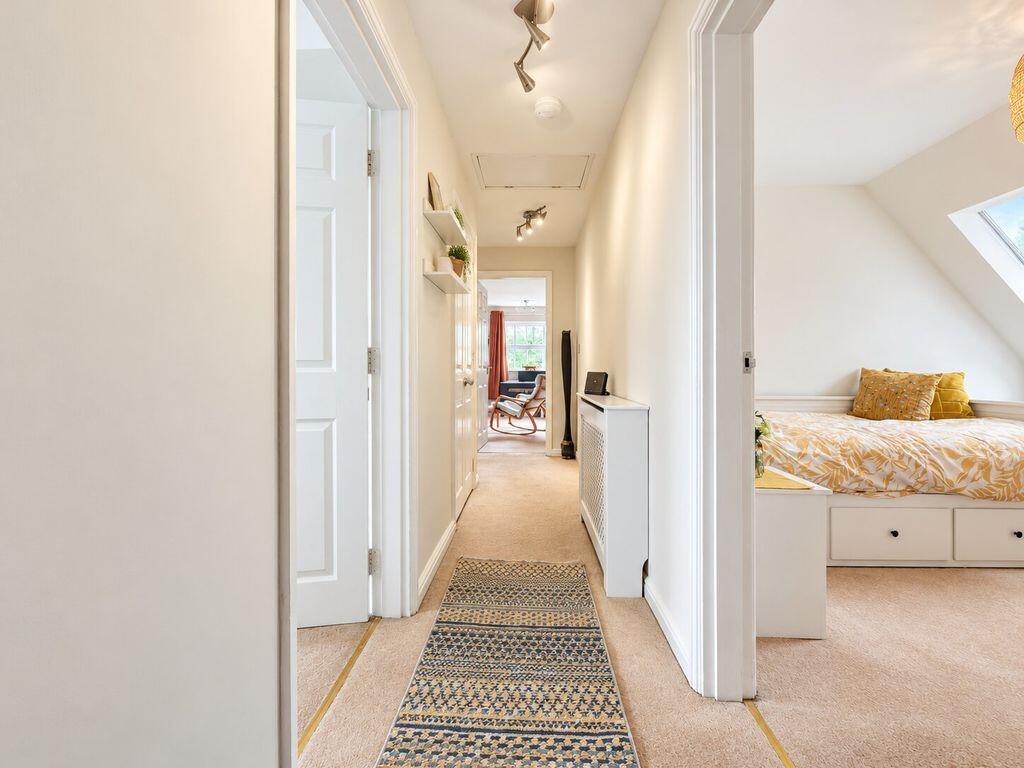 Apartment in Sutton Coldfield, Whitehouse Common - View 5