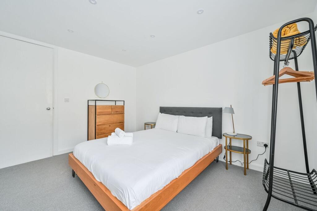 Apartment in London - View 2