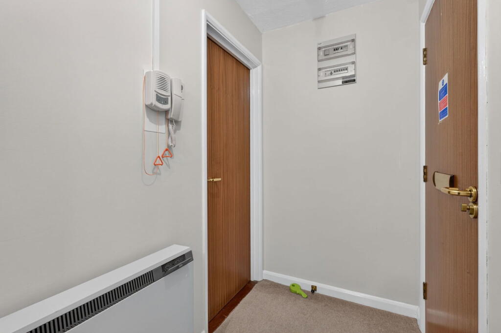 Apartment in Kettering, North Northamptonshire - More