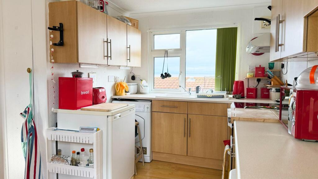 House in Portishead, Redcliffe Bay - View 4