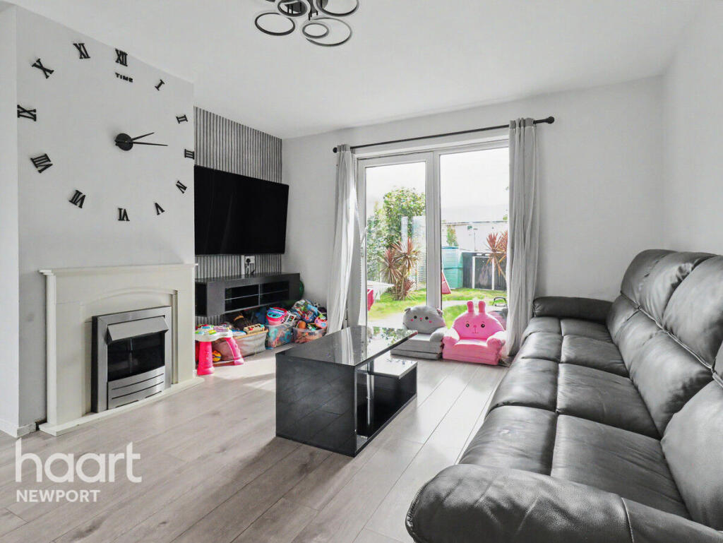 House in Newport - View 2