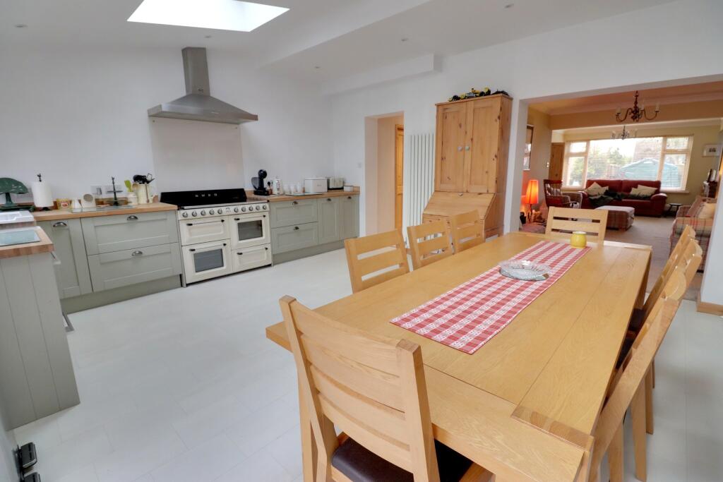 Oaklands Grove, Waterlooville photo 4