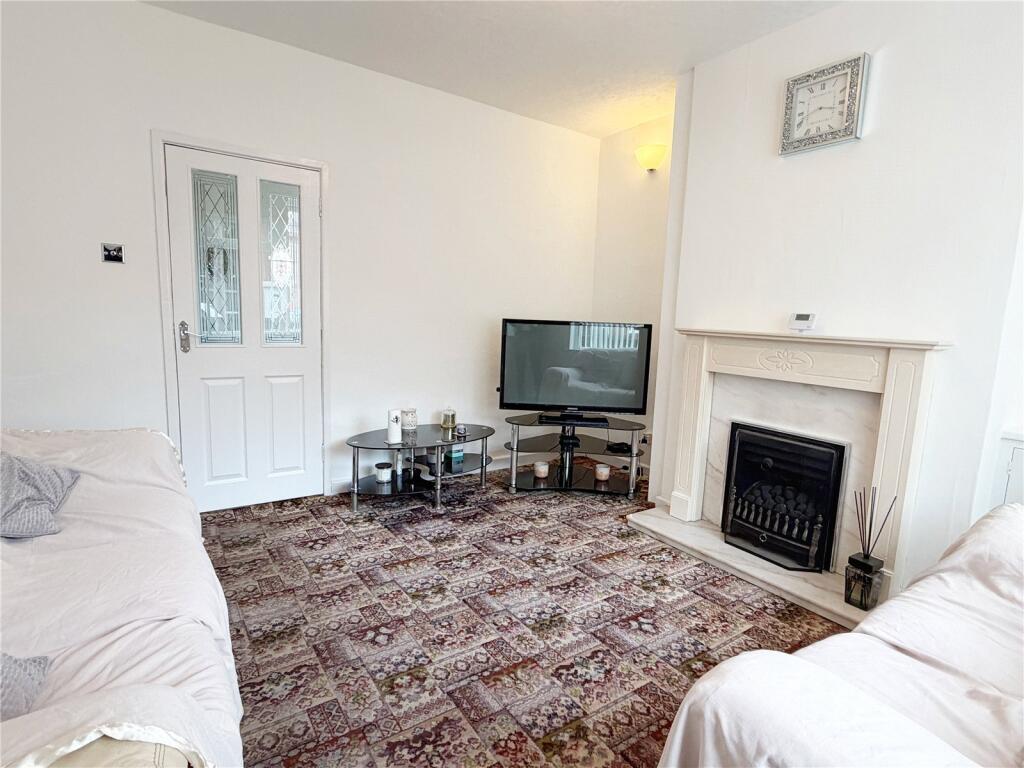 House in Rochdale, Hooley Brow - View 3