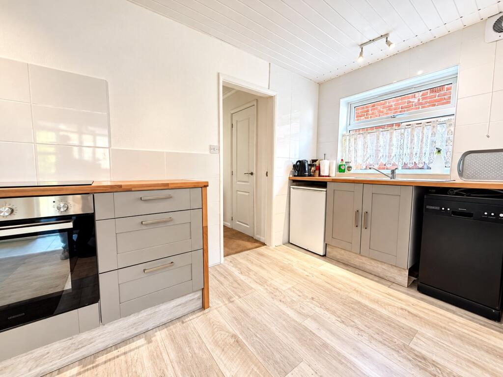 House in Bridlington, Sewerby - View 3