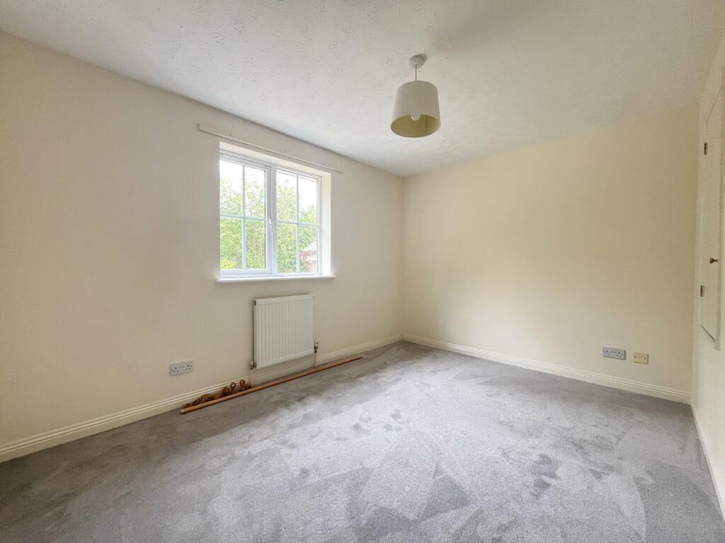 House in Torquay, Torbay - More