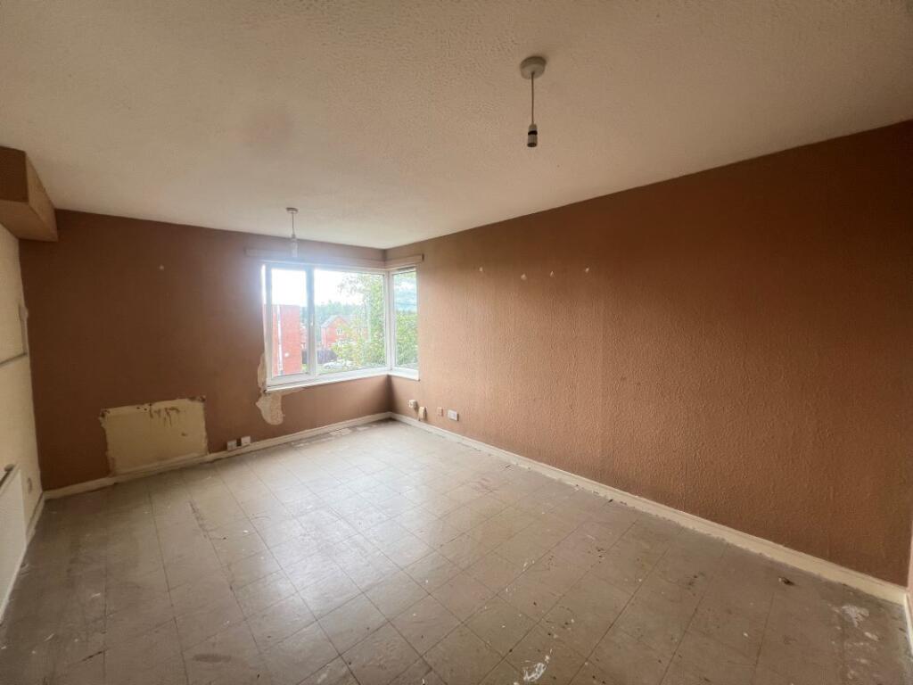 Flat 6 Thompson House, Ocker Hill Road, Tipton, DY4 0UR photo 5