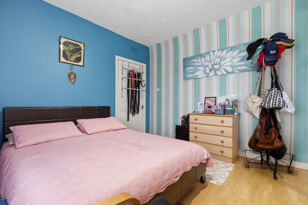 Apartment in Glasgow - More