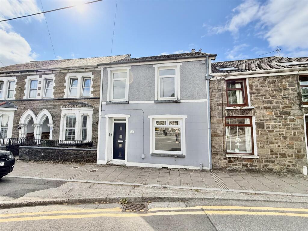 3-bed terraced on Glan Road, Aberdare, £179,995