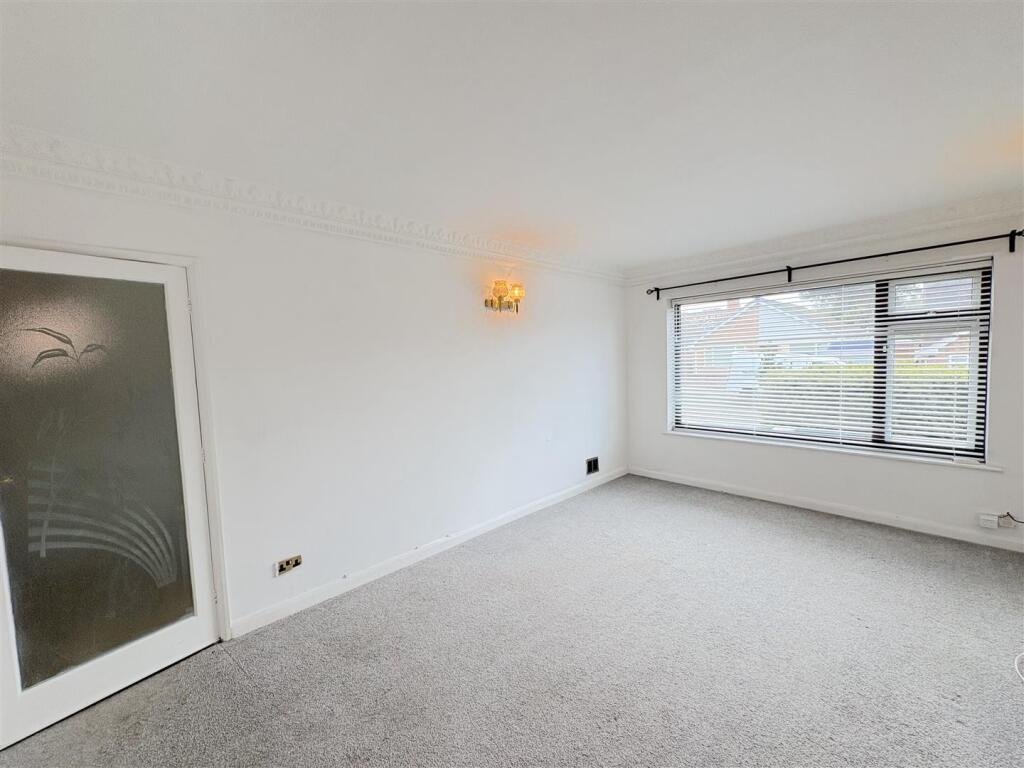 Dabek Rise, Kirkby-In-Ashfield, Nottingham photo 4