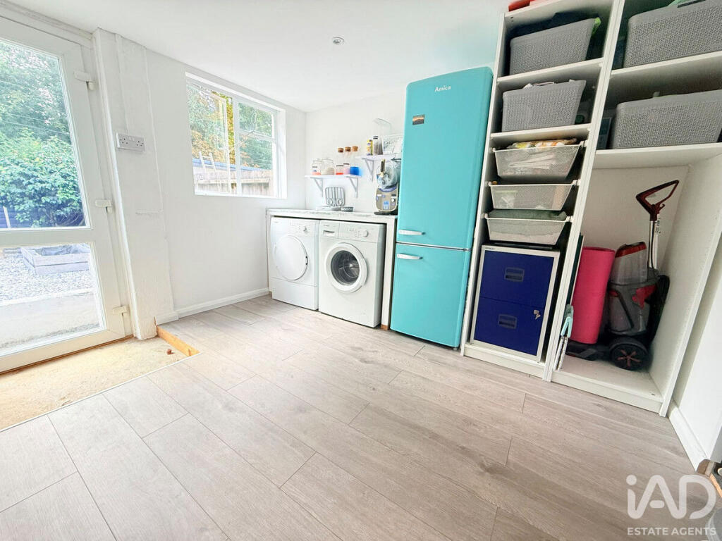 House in Plymouth, Manadon - More