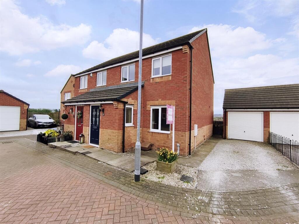 Main image of property: Fall Close, dodworth, Barnsley, S70 6DJ
