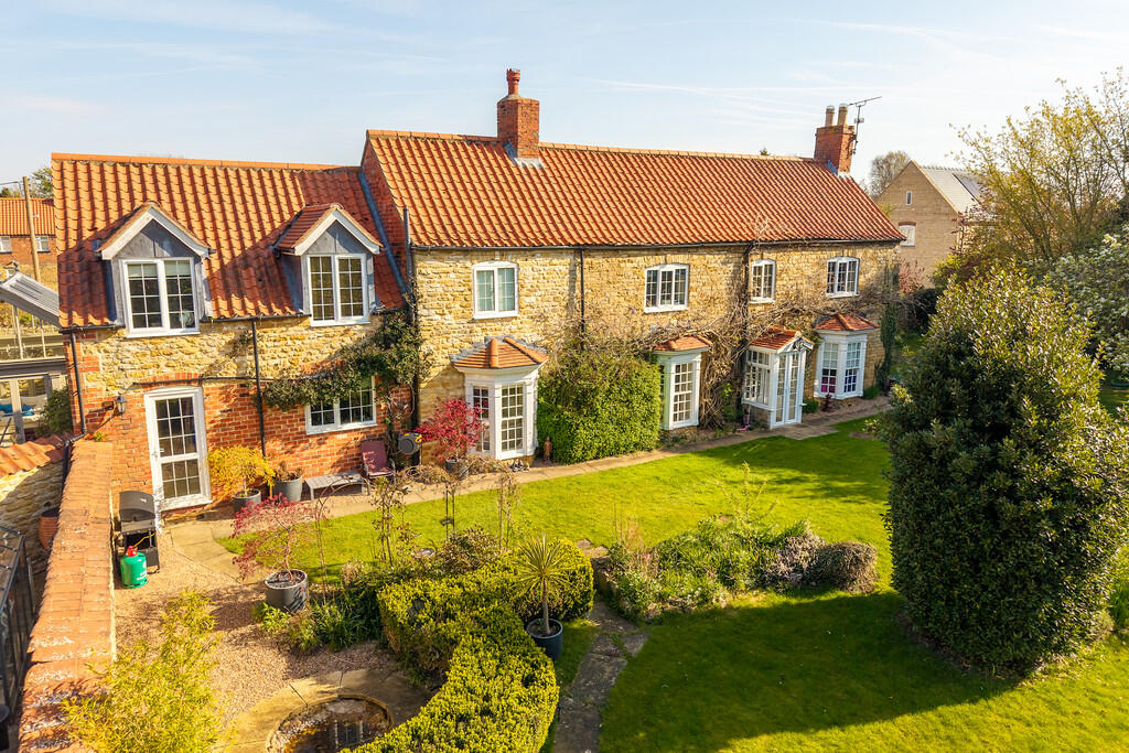 High Street, Waddington, Lincoln - View 4