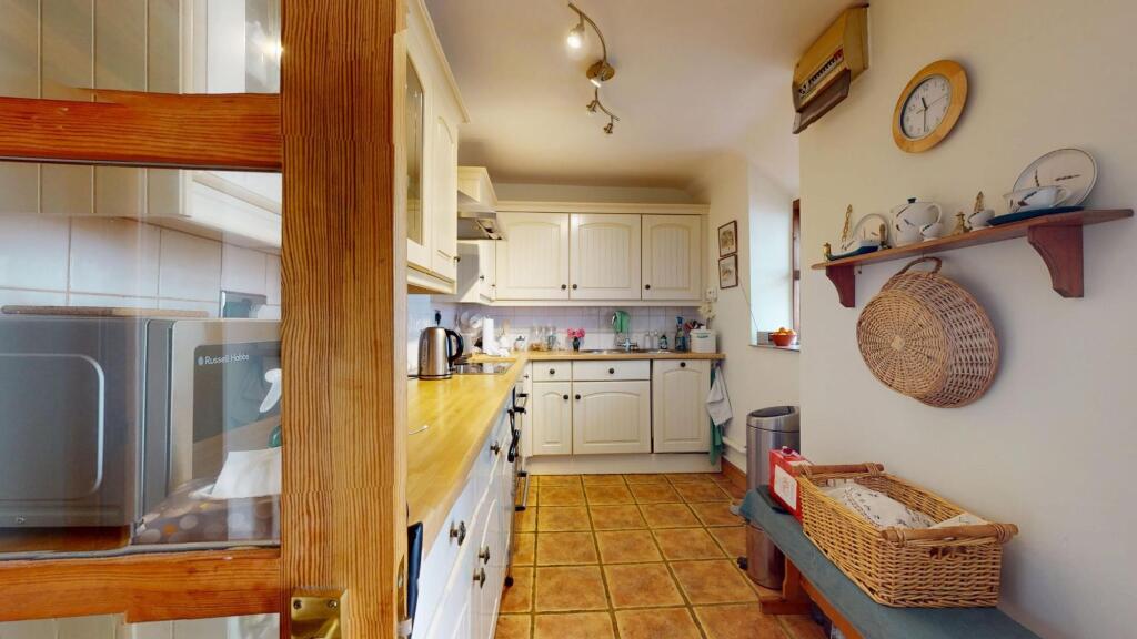 House in Llandudno, Betws Gwerfil Goch - More
