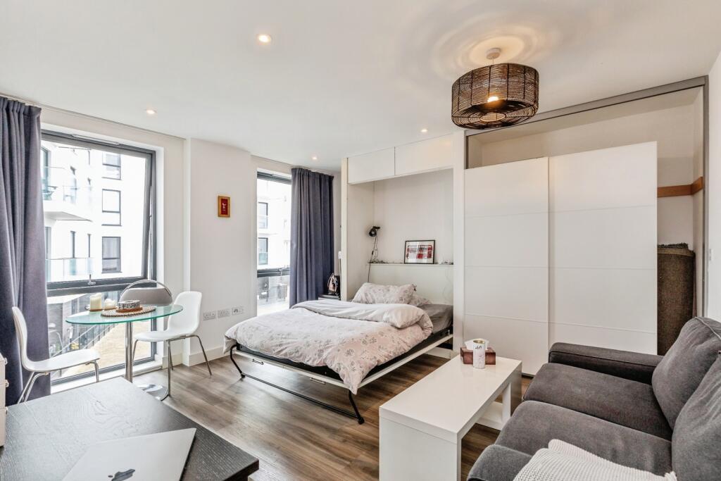 Main image of property: Millennium Promenade, Bristol, BS1