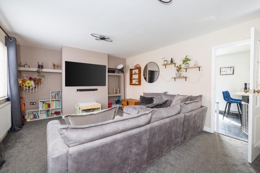 Lisburn Road, Knowle - More