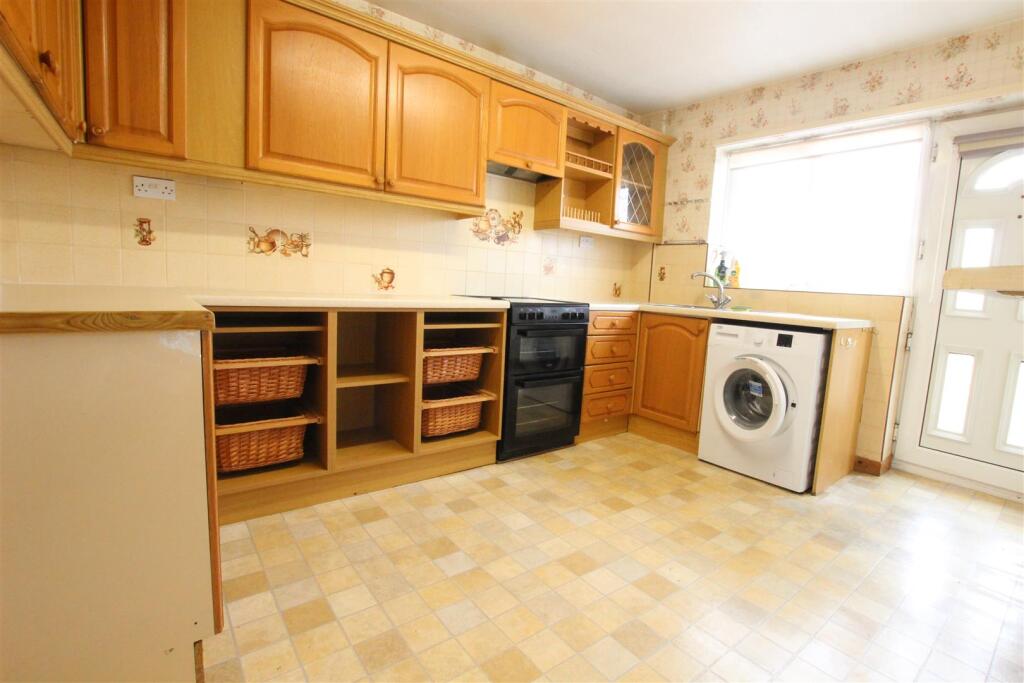 House in Kingston upon Hull, Bransholme - View 4