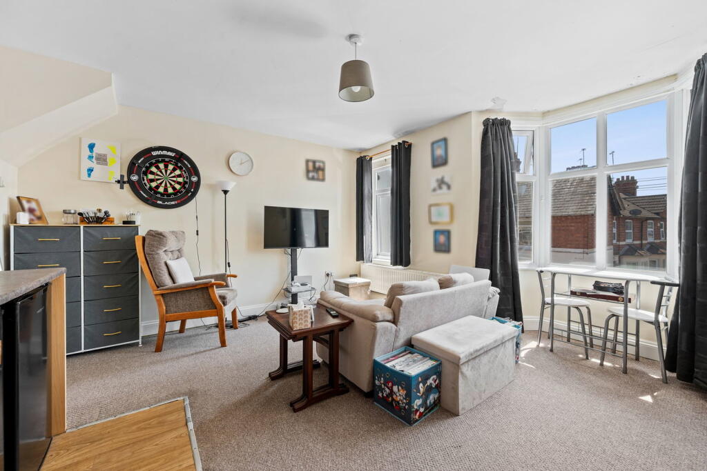 Apartment in Kettering, Avondale - View 3