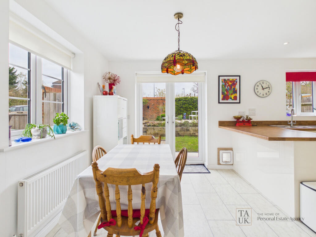 House in Portsmouth - View 4
