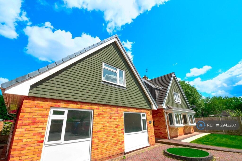 Main image of property: Shardlow Gardens, Doncaster, DN4