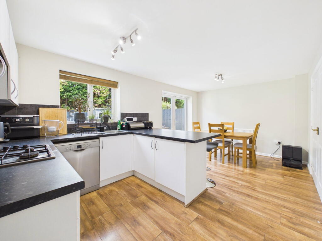 House in Melksham, George Ward Gardens - View 4