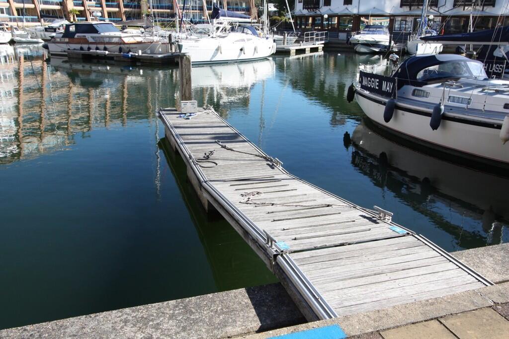 Oyster Quay, Port Solent