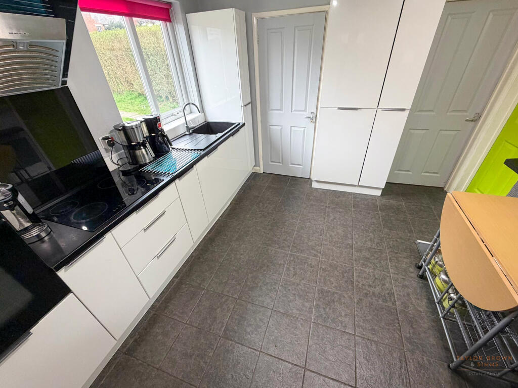 House in Nottingham, Eastwood - View 4