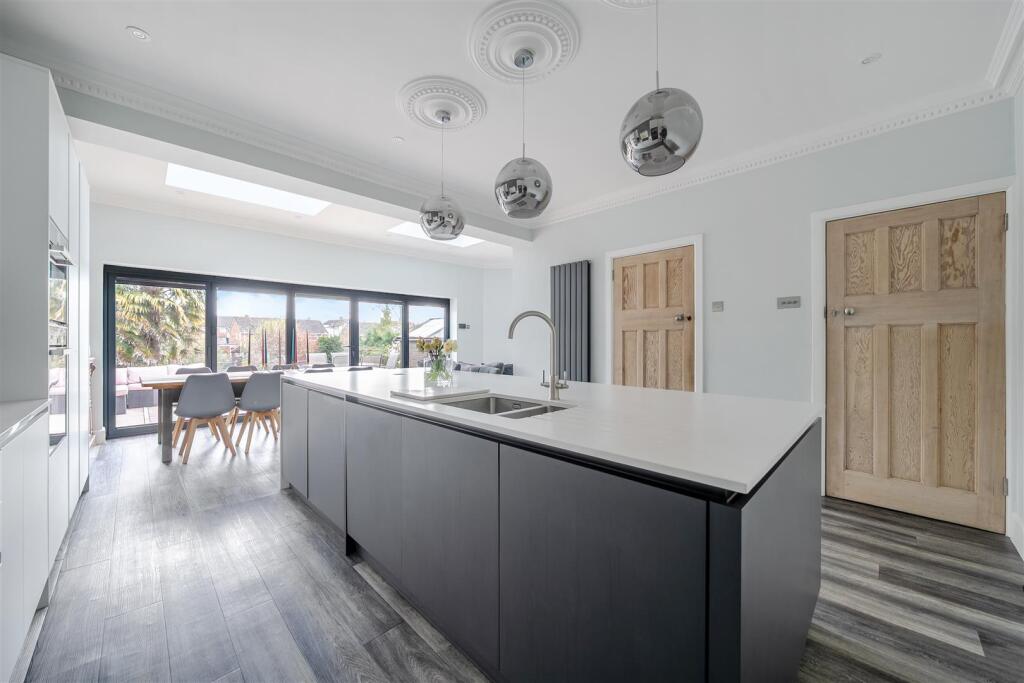 Additional image 40 of Grove Avenue, Yeovil