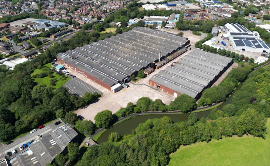 Main image of property: Buildings 1 & 2, Garratts Lane, Cradley Heath, B64 5RE