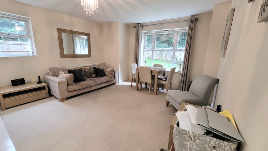Apartment in Watford - View 2