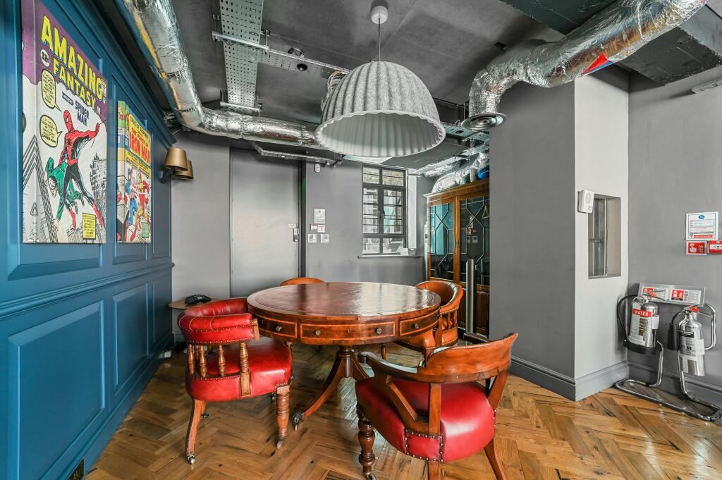 MD-BERICOTE-8TottenhamMews-12.JPG