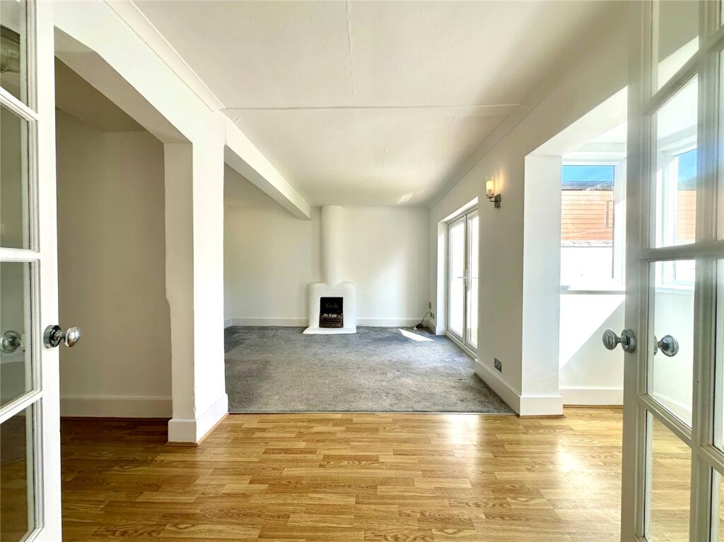 Apartment in Swindon - View 5
