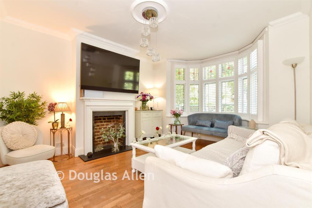 House in London - View 5