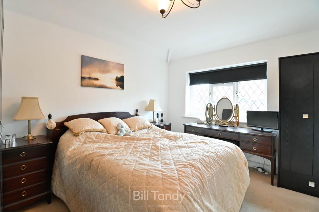 House in Shenstone - More