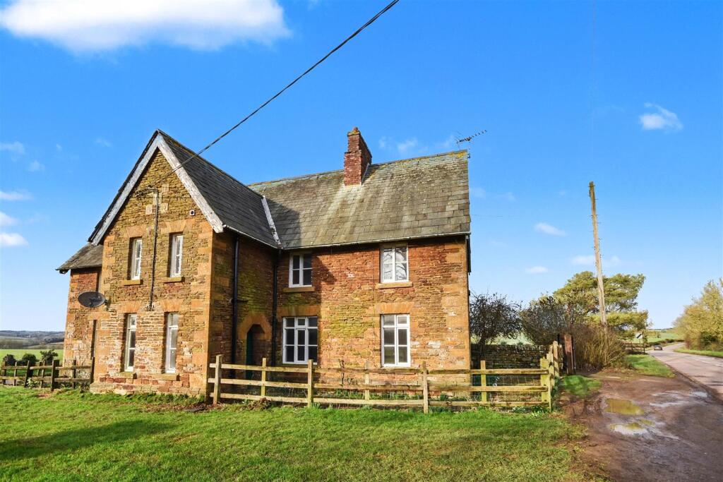 Main image of property: Old Road, Lamport, NN6 9HJ