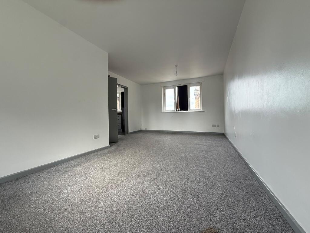 Apartment in Bradford - View 2