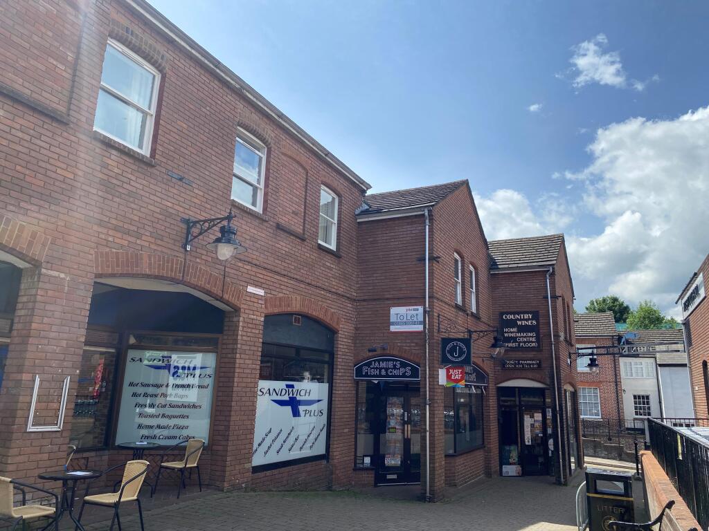 Main image of property: Dolphin Square, TRING