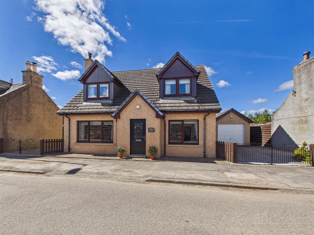 Main image of property: Lonach Cottage, 60 Main Street, Tomintoul