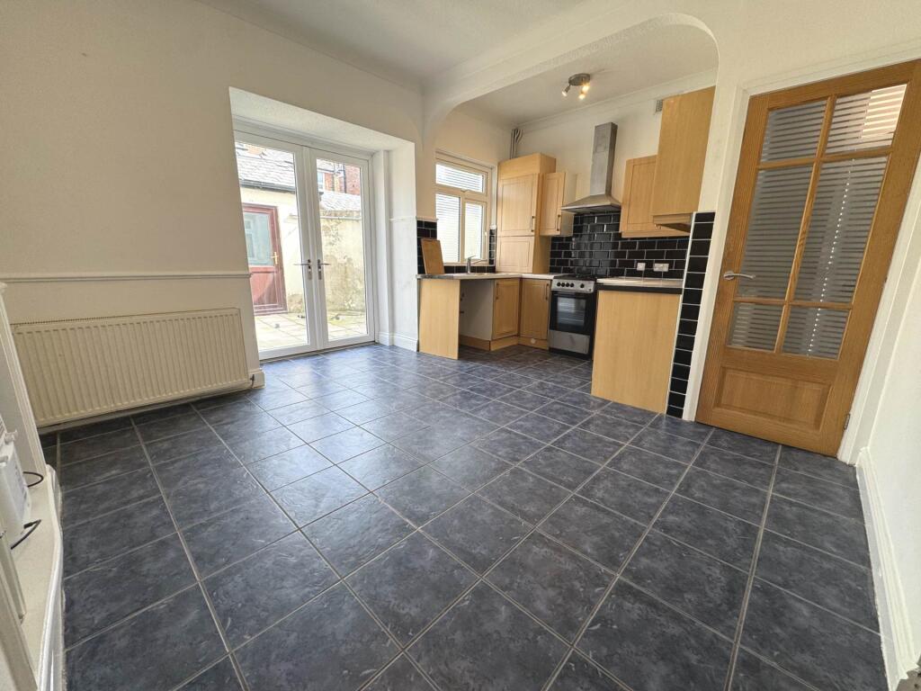Lightbown Avenue, Blackpool, FY3 9JN photo 3