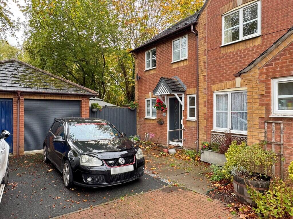 2-bed semi-detached on Viking Way, Ledbury, £250,000
