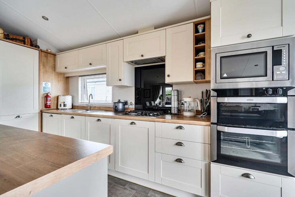 House in Canterbury - View 4