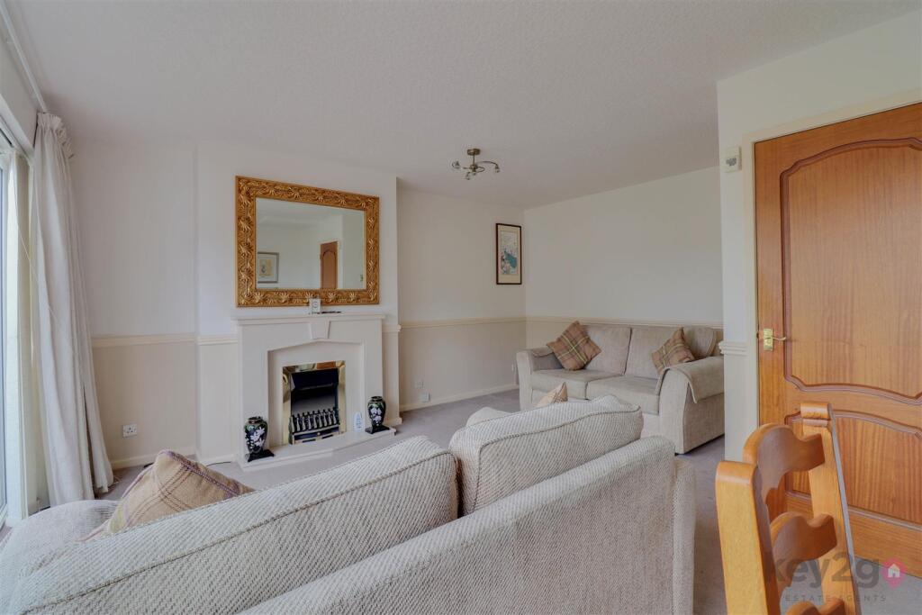 House in North East Derbyshire, Killamarsh - View 3