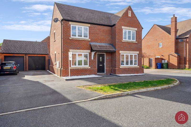 4-bed detached on Dacey Drive, Bicester, £550,000