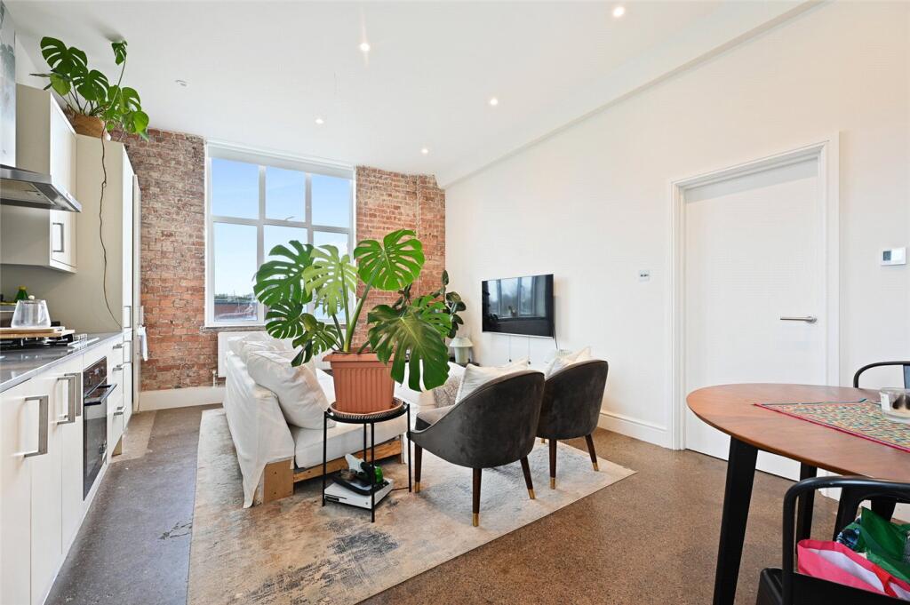 Apartment in London - View 3