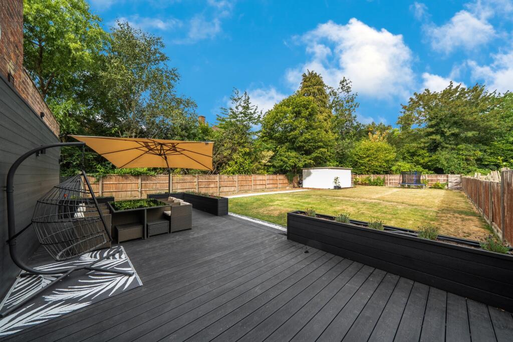 House in Woking, Surrey - View 2