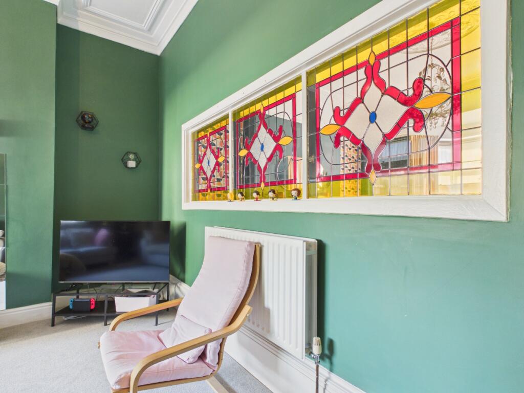 House in Hull - View 5
