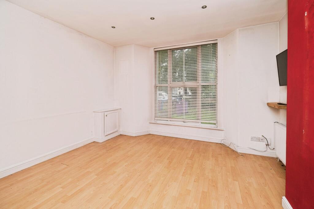 Derwent Road West, LIVERPOOL, Merseyside, L13 photo 4