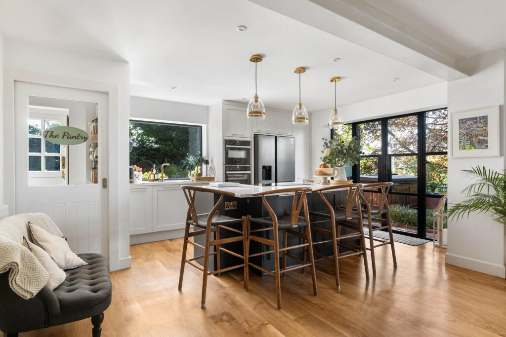 House in Worcester, Worcestershire - More
