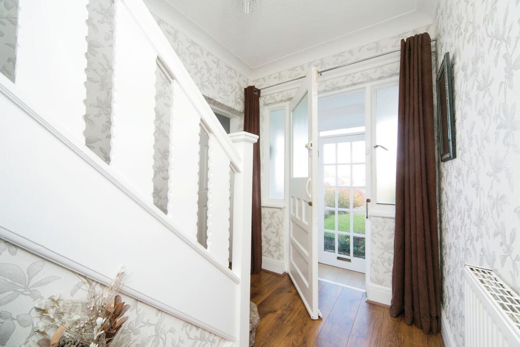 Queens Road, Old Colwyn, Colwyn Bay, Conwy, LL29 photo 4